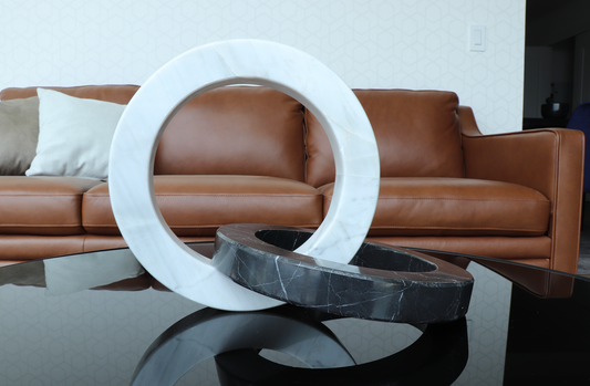 Aros entrelazados de mármol